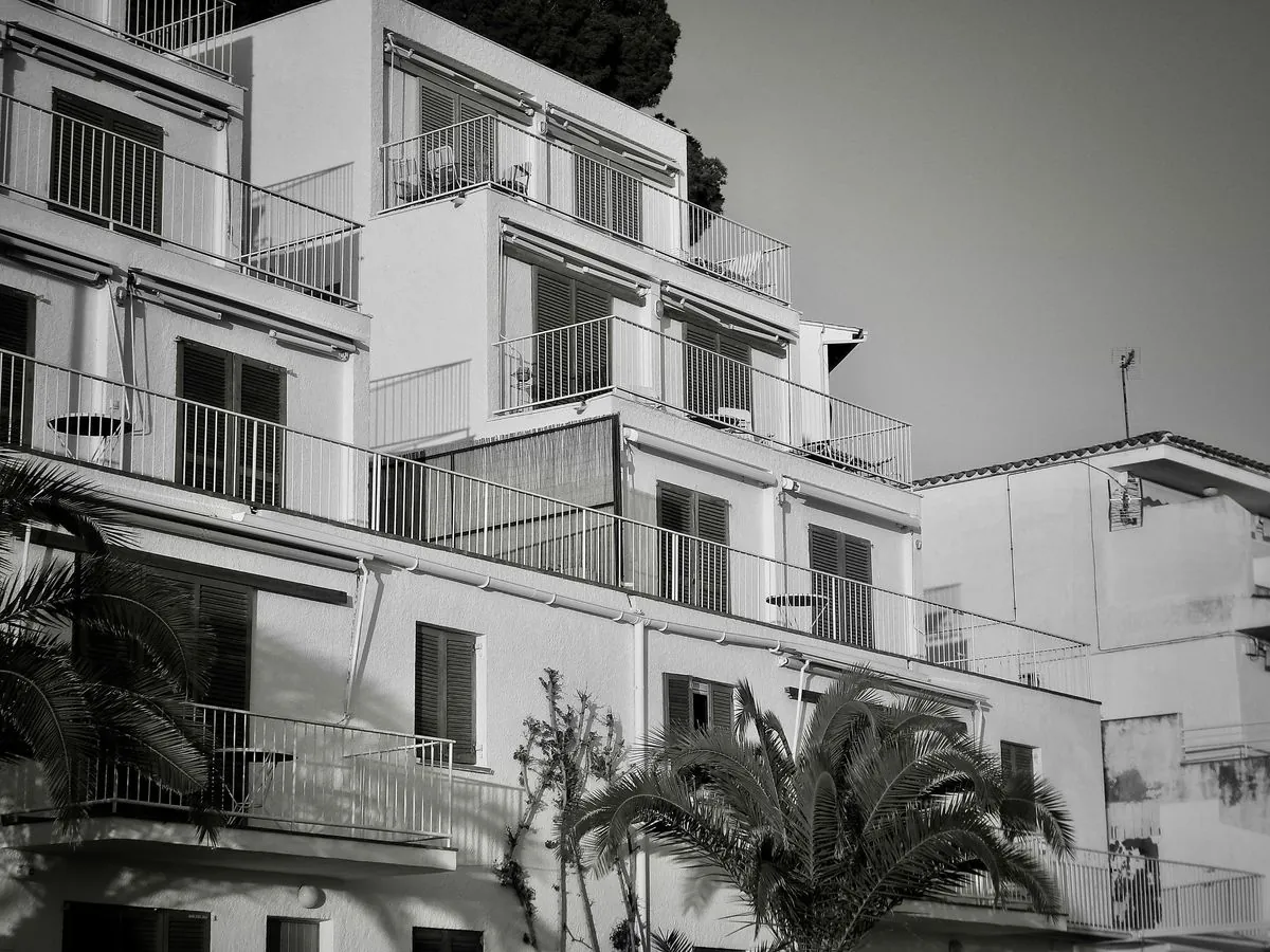 A Georgian terrace house rebuilt behind its front